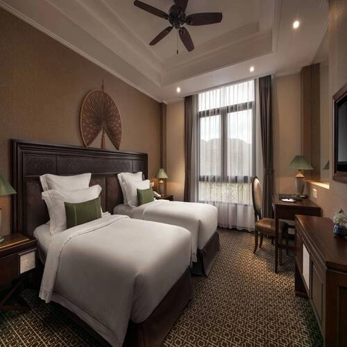 https://avexvietnamtravel.com/wp-content/uploads/2025/05/Hotel-Ninh-Binh-Hidden-Charm-Hotel-Resort.webp
