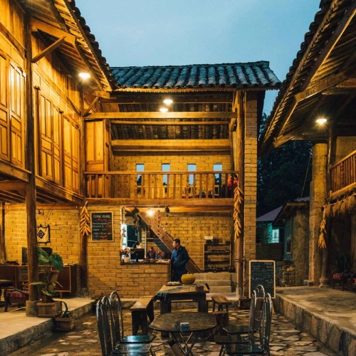 https://avexvietnamtravel.com/wp-content/uploads/2025/07/Bong-Ha-Giang-Homestay.webp