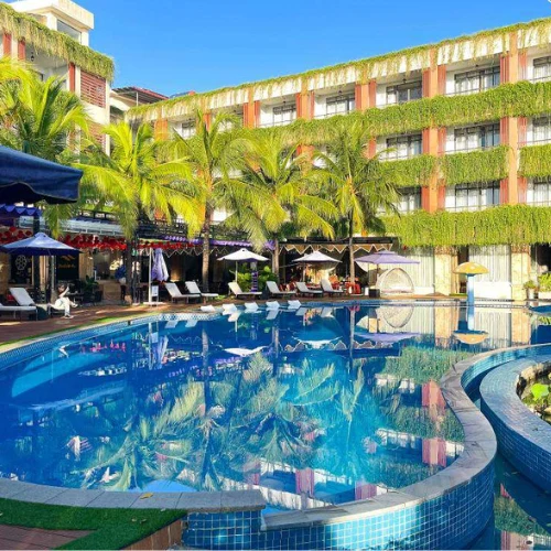https://avexvietnamtravel.com/wp-content/uploads/2025/07/Con-Khuong-Resort.webp