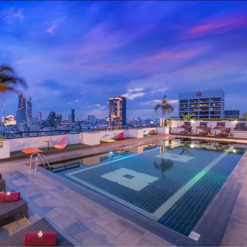 https://avexvietnamtravel.com/wp-content/uploads/2025/07/Furama-Silom-Hotel-1.webp