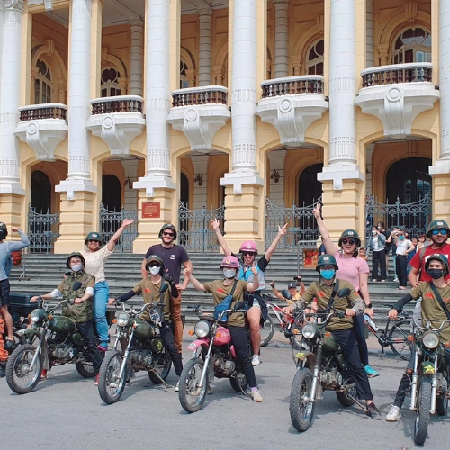 Hue - Vuelo a Hanoi - Tour en moto