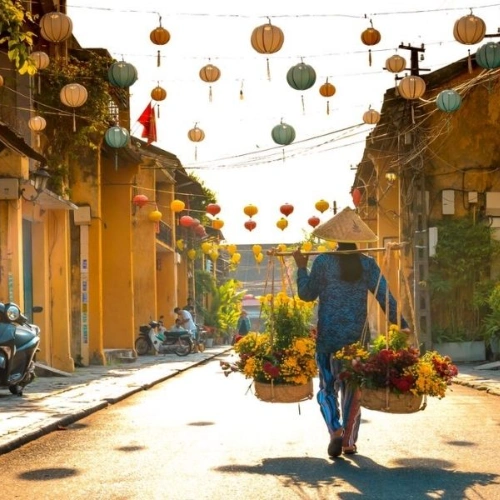 Ha Long - Hanoi - Hoi An