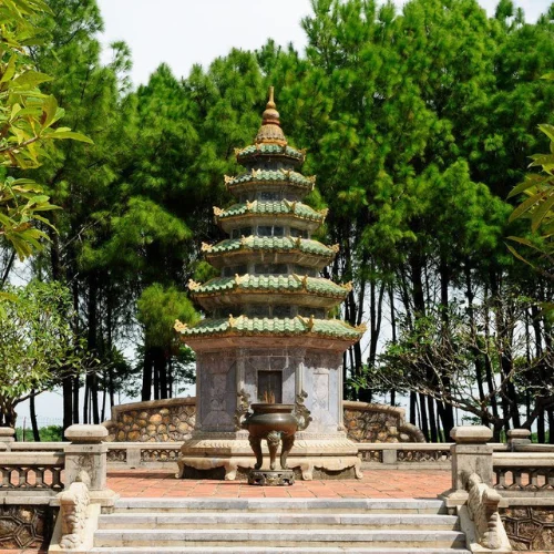 Hoi An - Hue - Pagoda Thien Mu