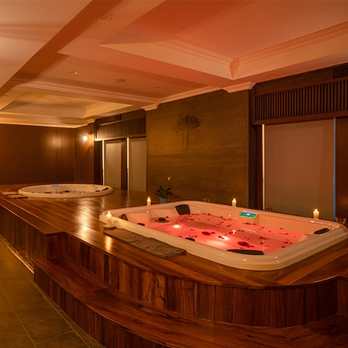https://avexvietnamtravel.com/wp-content/uploads/2025/07/Rex-Quang-Binh-Hotel.webp