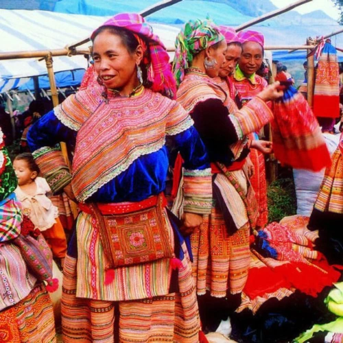 Sapa - Mercado Bac Ha / Trekking