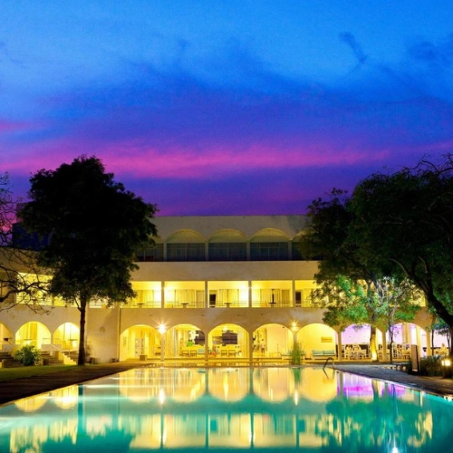https://avexvietnamtravel.com/wp-content/uploads/2025/07/Trinco-Blu.webp