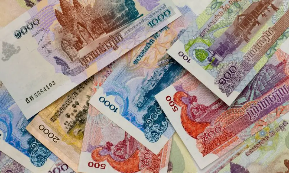 Dependiendo de la situación puedes considerar usar efectivo y tarjeta