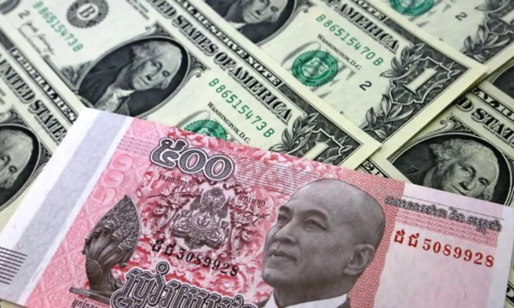 Sistema monetario dual en Camboya con riel y dólar