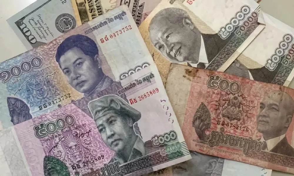 ¿Qué moneda llevar a Camboya
