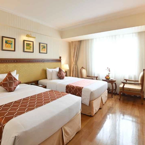https://avexvietnamtravel.com/wp-content/uploads/2025/11/Grand-Hotel-Saigon.webp