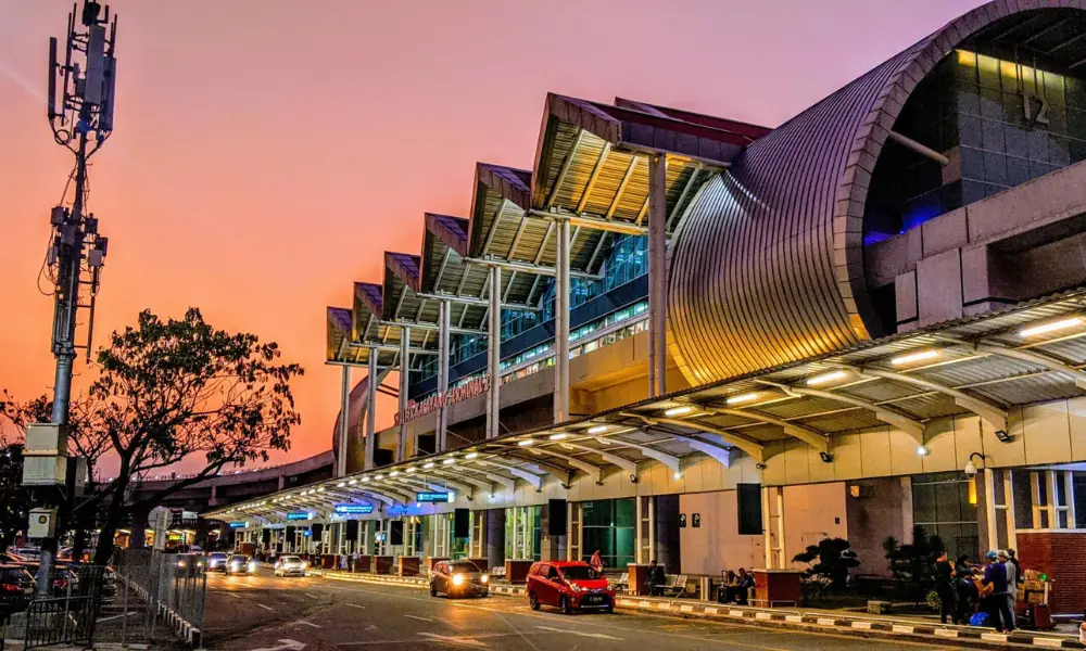 LLegar a Yakarta por varios transportes